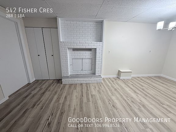 4th image of 542 Fisher Cres