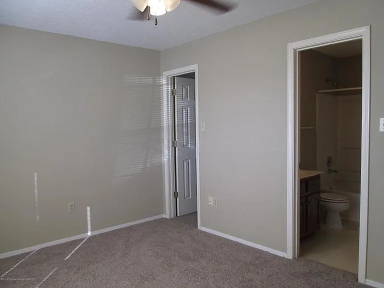 1028 We Ross Pkwy W — Photo 10