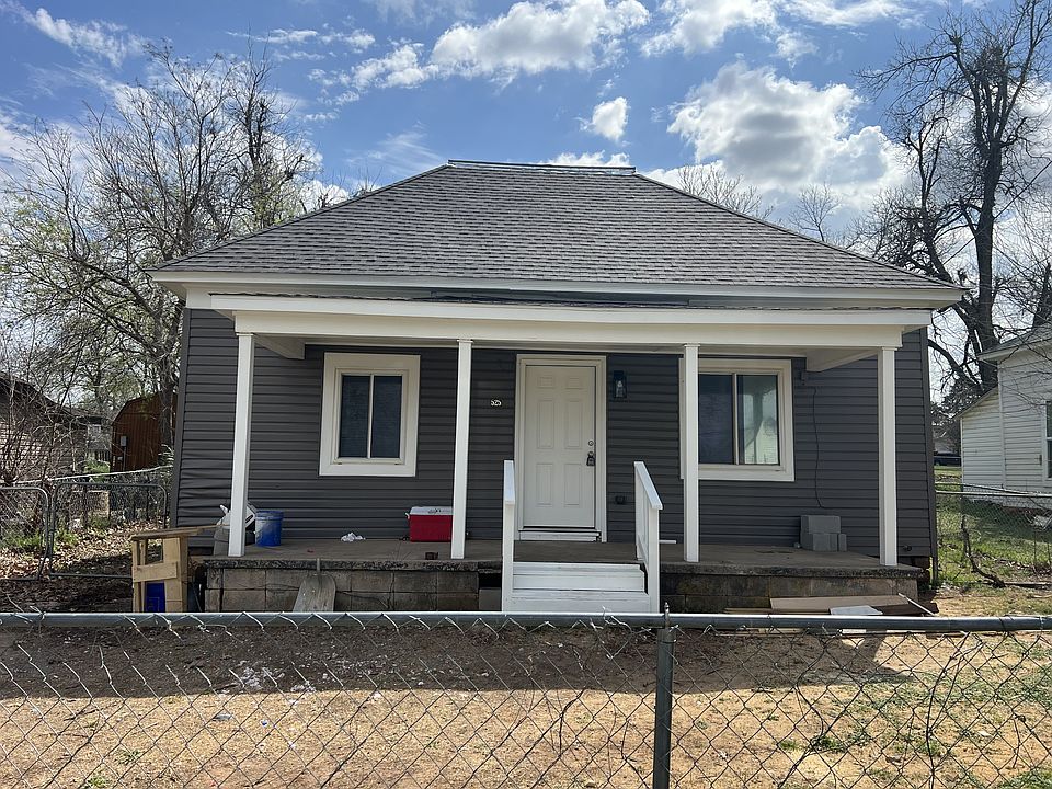 1st image of 525 W Washington Ave