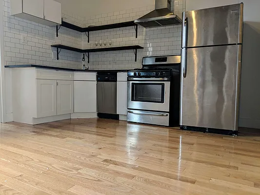Rented by Smart City Real Estate LLC | media 11
