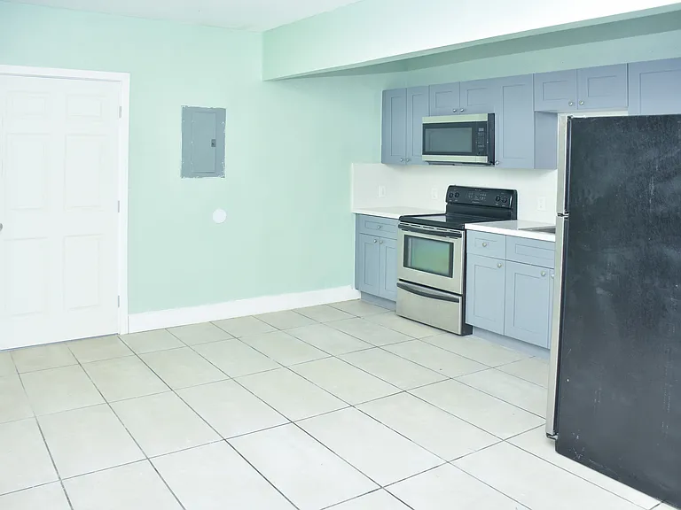 16900 NE 23rd Ave #16900 — Photo 5