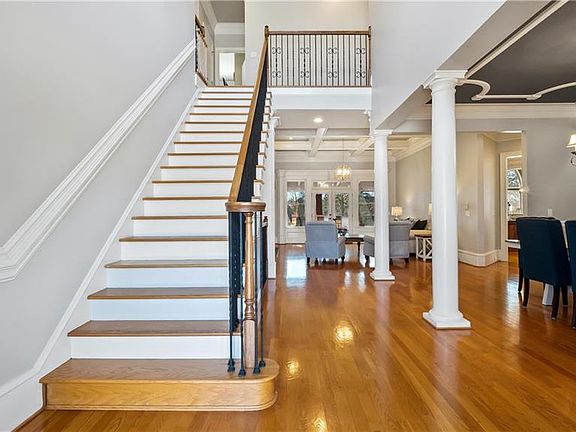 4th image of 5757 Allee Way