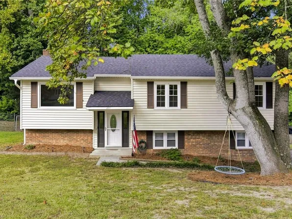 207 Tamworth Dr, Clemmons, NC 27012