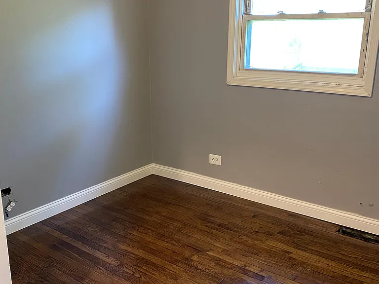 13240 S Saint Lawrence Ave — Photo 7