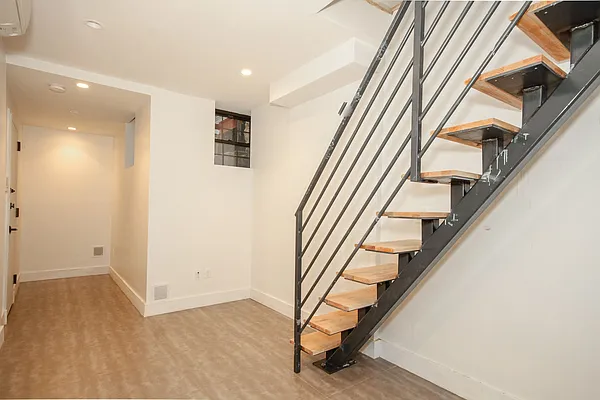 Rented by Nooklyn NYC LLC | media 66