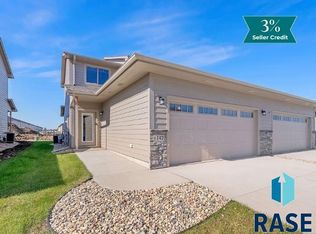 6147 S Bison Pl, Sioux Falls, SD 57108