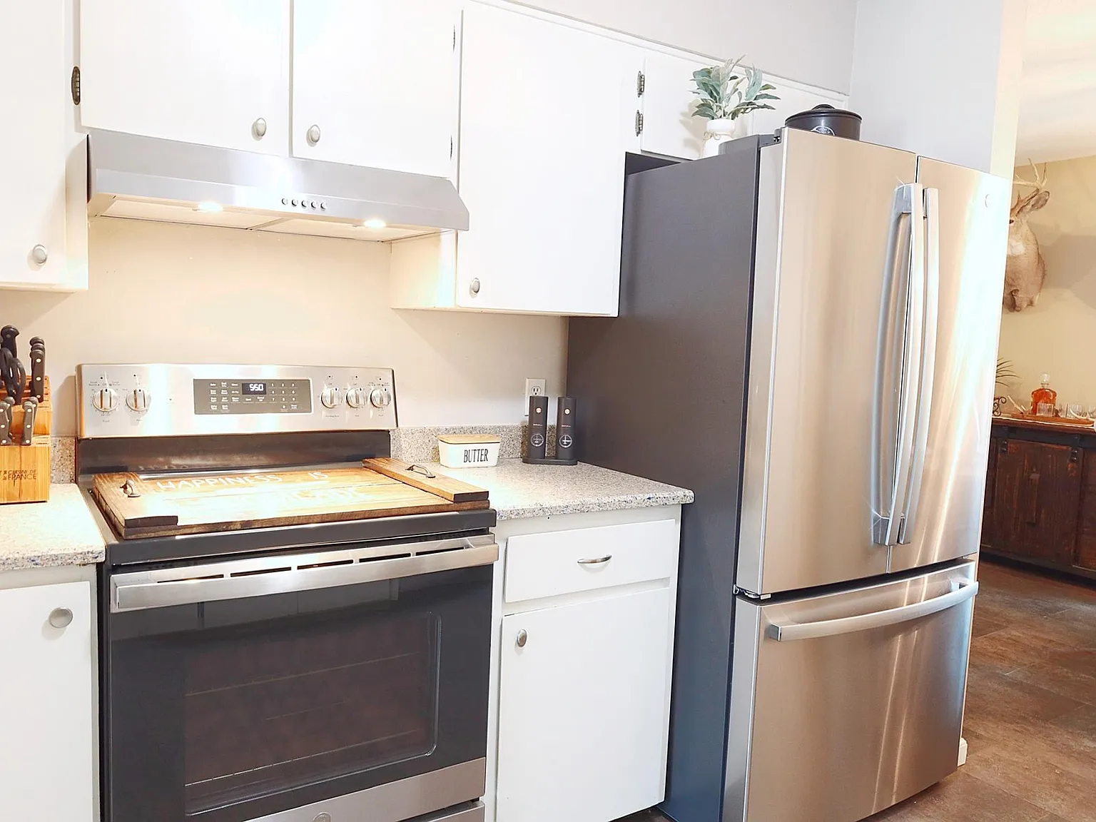 61 Leslie Ct — Photo 4