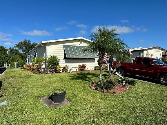 3rd image of 7715 SE Independence Avenue