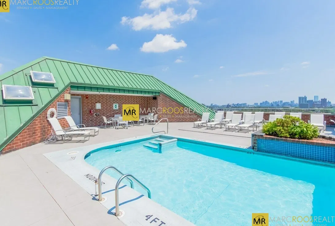 2 bed, 1.5 bath, 9999 sqft, $3,600 — Photo 1