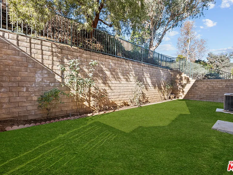 30311 Ashfield Ct — Photo 33