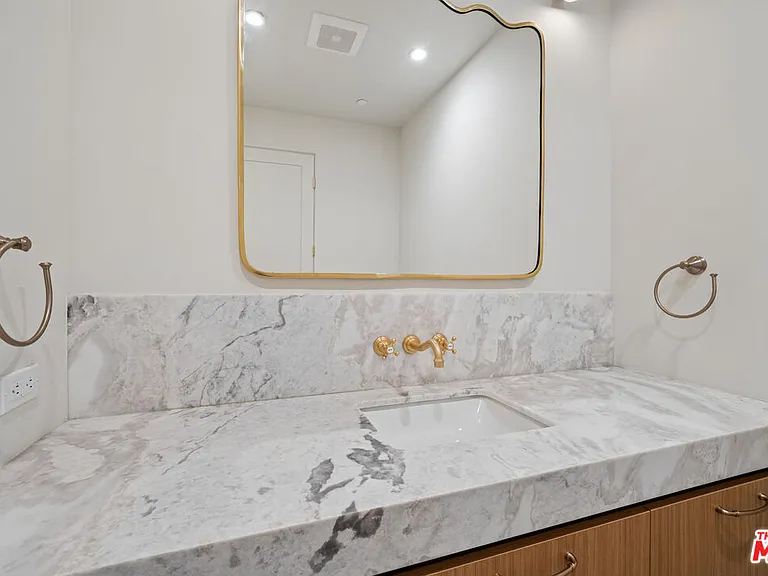 652 Huntley Dr #103 — Photo 11