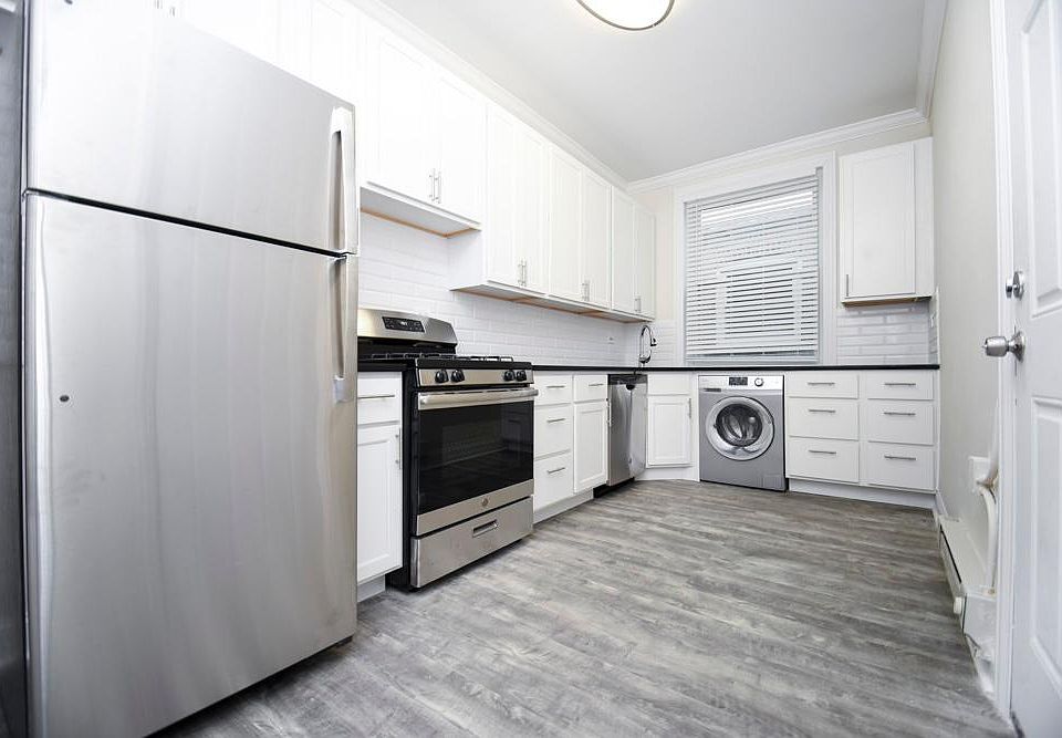 1st image of 329 Kedzie St #30