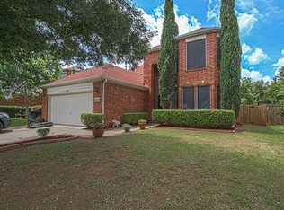 3300 Raleigh Dr, Fort Worth, TX 76123