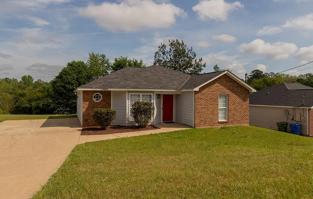 6085 Hunter Ridge Cir photo 1
