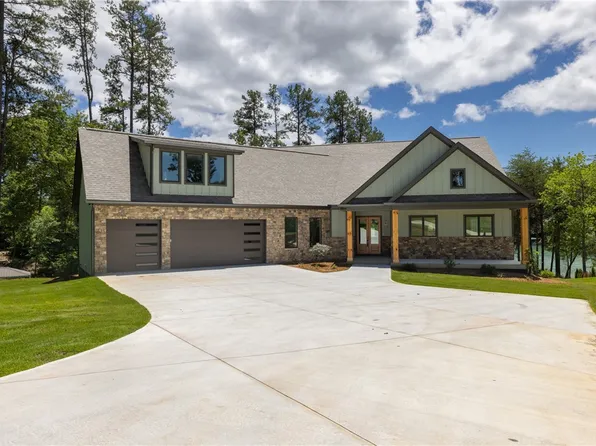 713 Bay Harbor Ln, Seneca, SC 29672