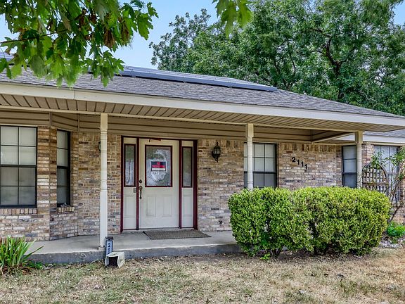 3rd image of 2111 Potter Ln