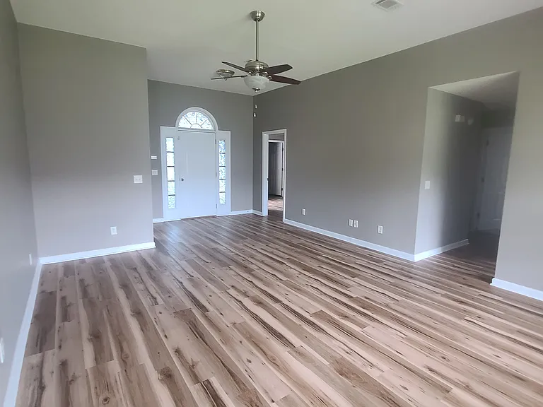 103 Foxwood Dr — Photo 3