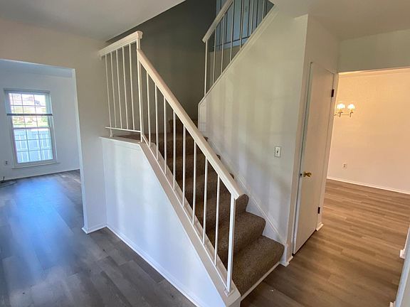 5th image of 42173 Roscommon Dr #281