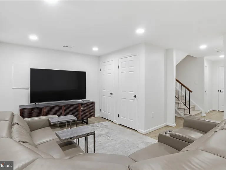 12845 Mill Brook Ct — Photo 39