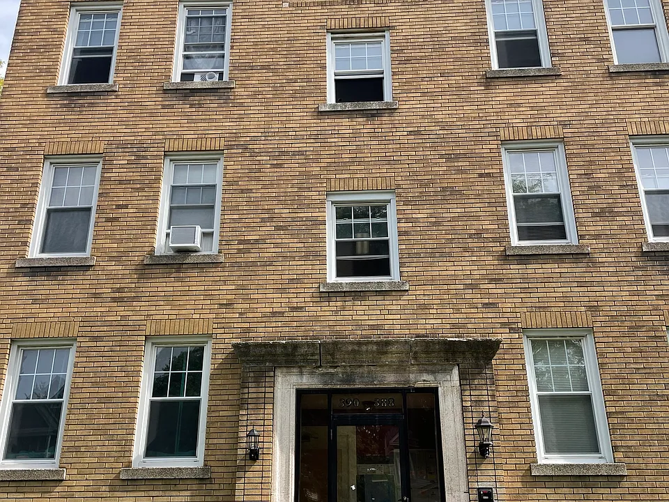 388 Woodland St