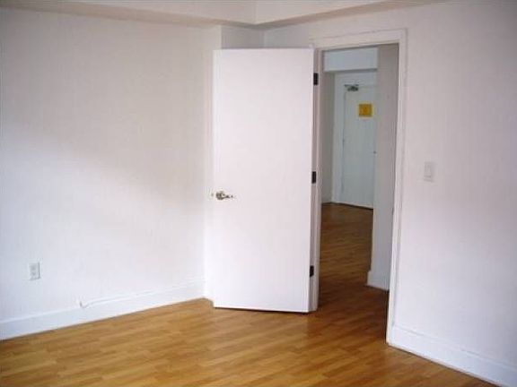 5th image of 7501 E Treasure Dr APT 5S