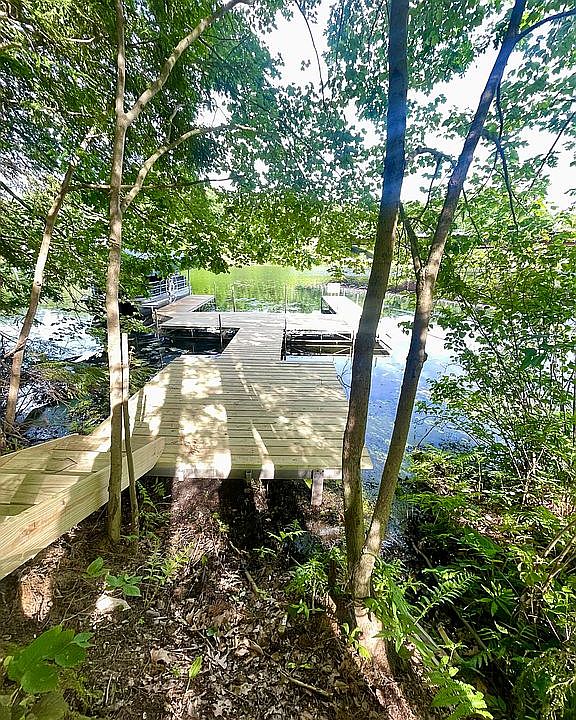 1st image of E Creek Dr