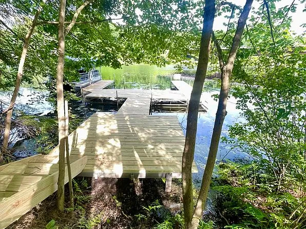 E Creek Dr, Castleton, VT 05735