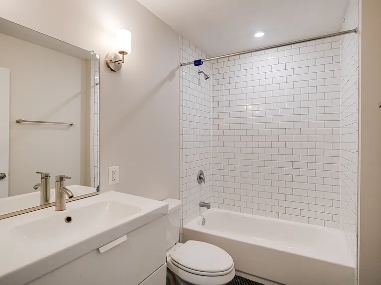 847 Park Ave #4 — Photo 7