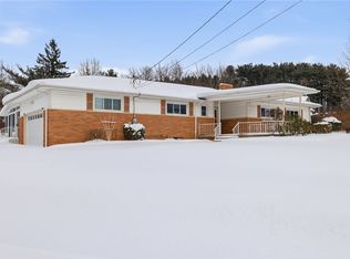 214 Sunset Dr, New Castle, PA 16105