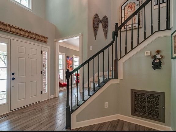 5th image of 6628 Valleypark Dr