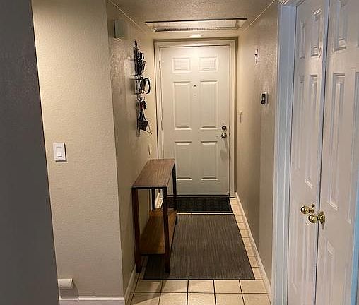 3rd image of 1050 Summershore Ct #119