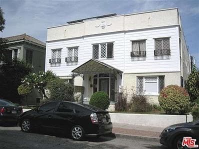 2nd image of 1432 N Formosa Ave