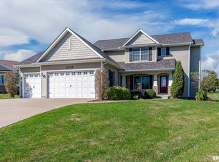 4084 Lilly Ct, Bettendorf, IA 52722 | Zillow