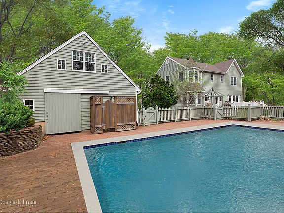 2nd image of 60 Harbor Watch Ct