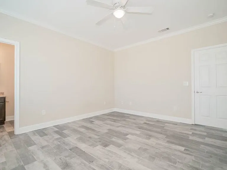 New Heights Apartments — Photo 9