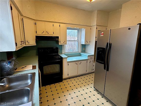 5th image of 881 Stadelman Ave