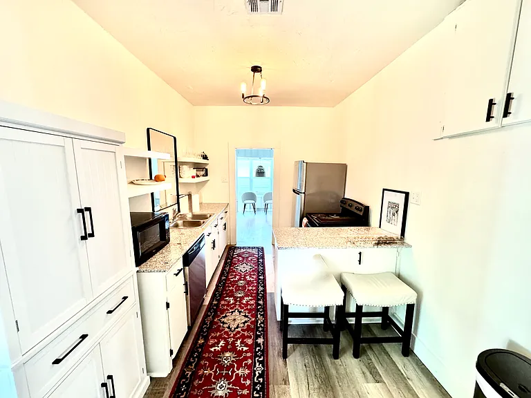 443 College Ave — Photo 11
