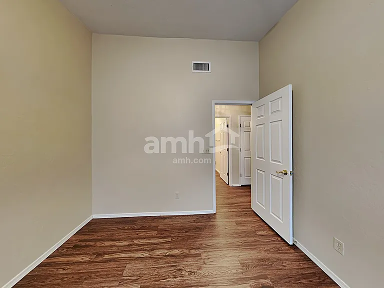 7607 S Wildberry Ave — Photo 14