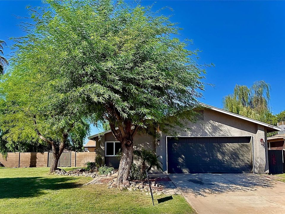 1st image of 2928 W 27th Pl