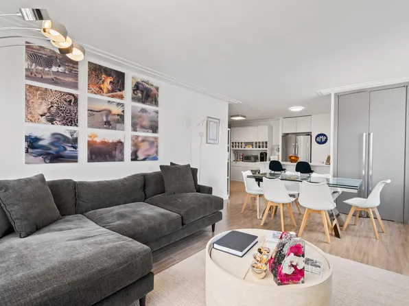 340 East 80th Street image 5 of 12