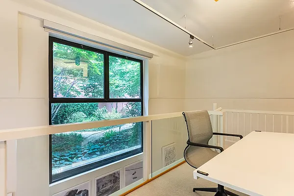 Rented by Batra Group Inc | media 16