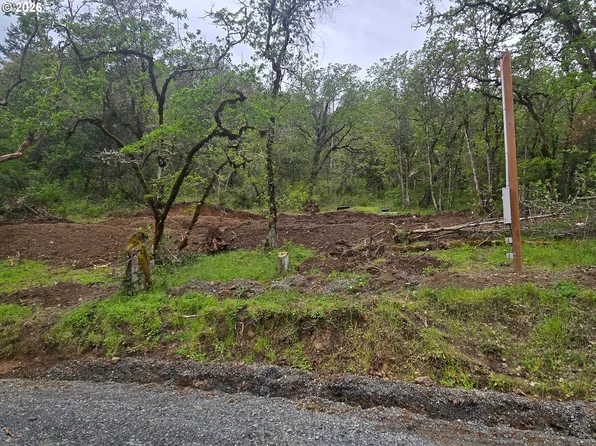 535 NW Annis St, Canyonville, OR 97417