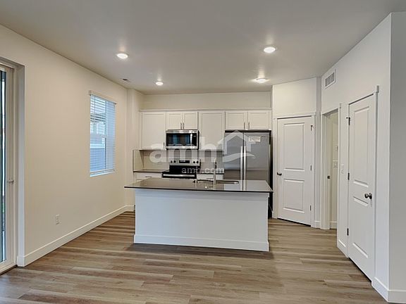 4th image of 8569 49th Pl NE