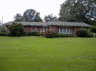 86 Lake Dr, Winder, GA 30680