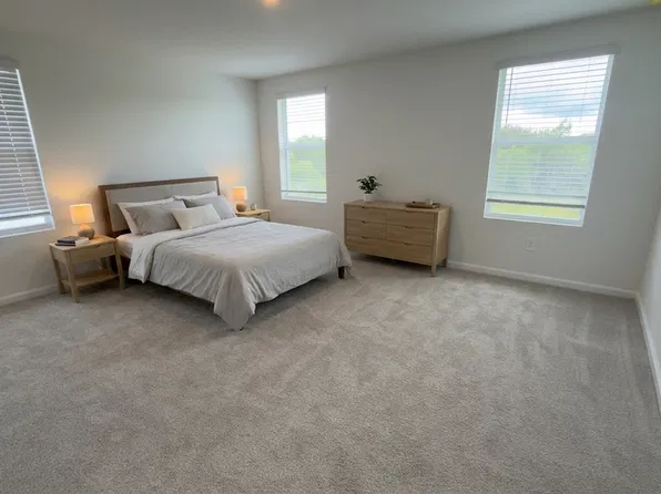 568 Salisbury Cir, Fort Pierce, FL