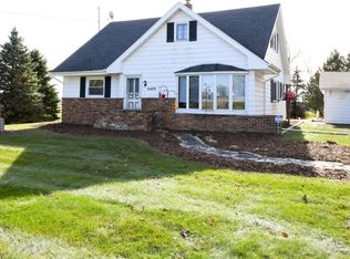 6489 Clover Rd, Hartford, WI 53027