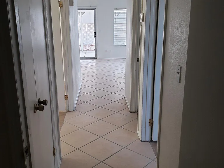 7037 Morales Cir — Photo 13