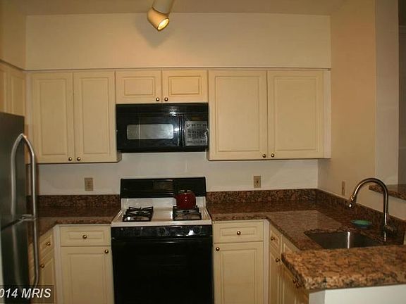 4th image of 2204 Westcourt Ln APT 218