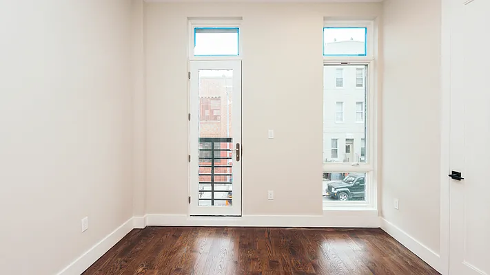 Rented by Metro Prop NY Corp | media 5