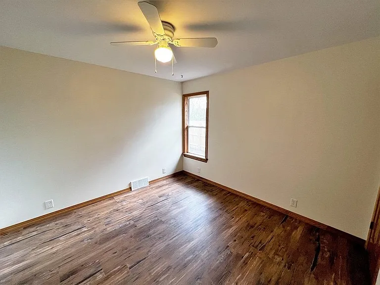 314 Princeton Ct — Photo 8